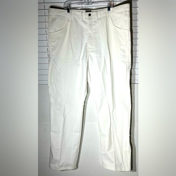 NWT Wrangler workwear Painters pants Relaxed Fit Men's Size 44X32 - Picture 1 of 14